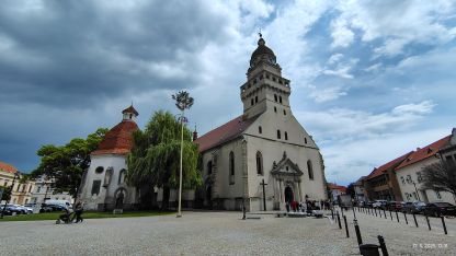 Kostol sv. Michala archanjela, Námestie slobody, Skalica